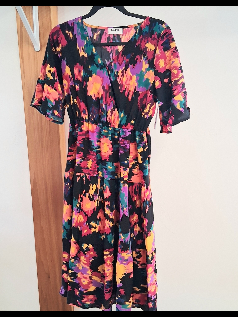 Kindred Women's M Colorful Abstract Floral Boho Midi Dress Short Sleeves New